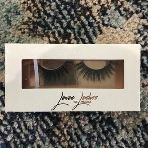 Lava Lashes & adhesive-charm